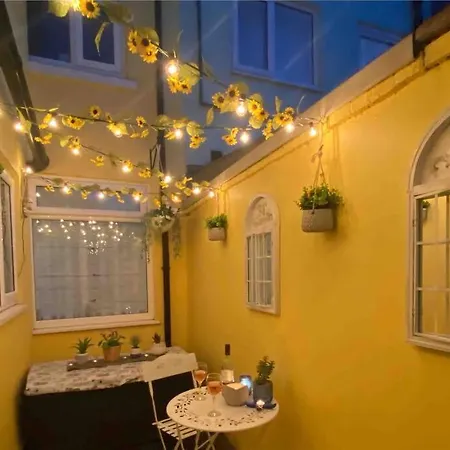 Lilly's Cottage, Filey, Sleeps 8 בית נופש פילי