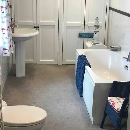 Lilly's Cottage, Filey, Sleeps 8 בית נופש פילי